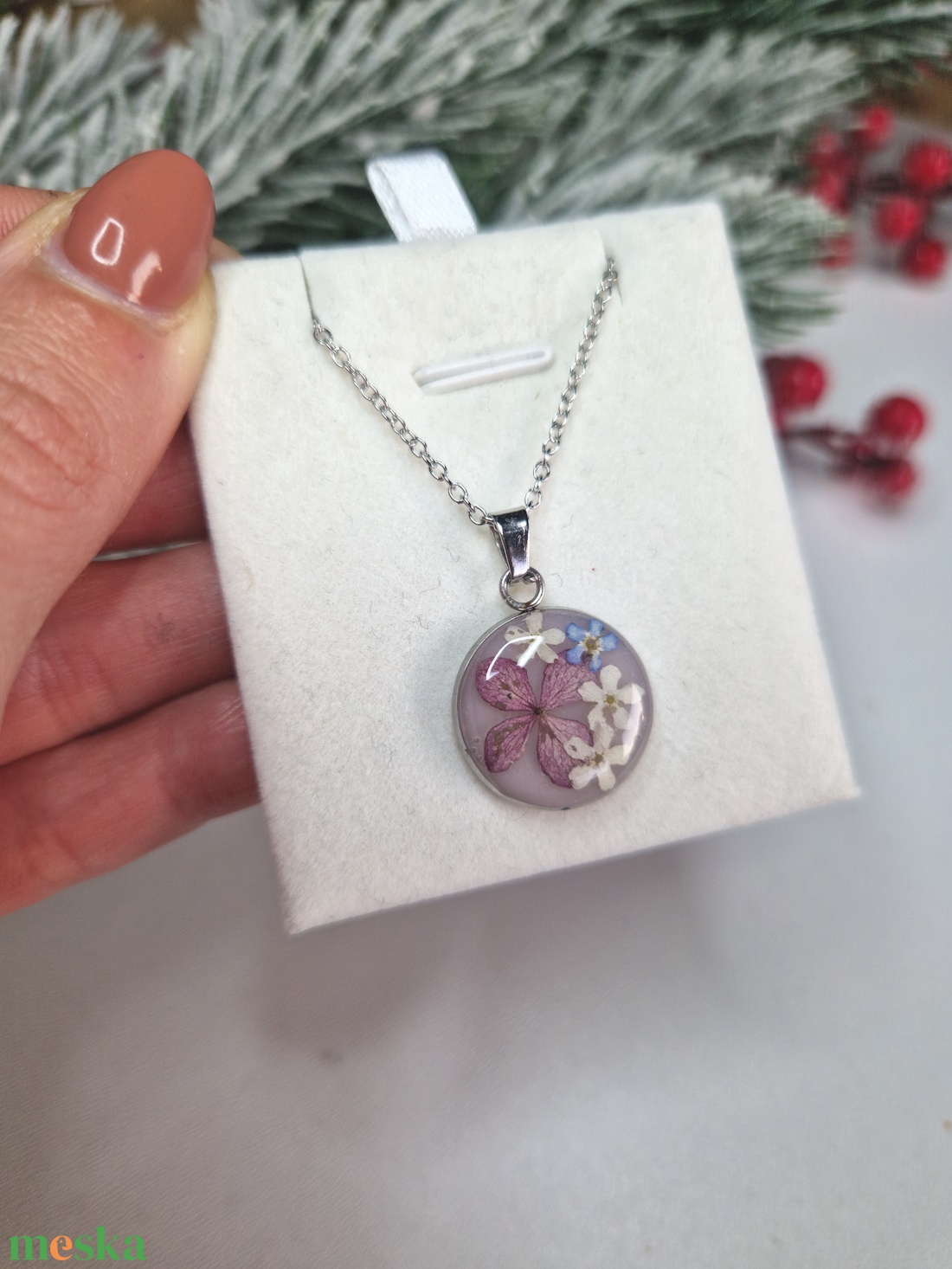Nemesacél nyaklánc hortenzia és nefelejcs virággal - ékszer - nyaklánc - medálos nyaklánc - Meska.hu