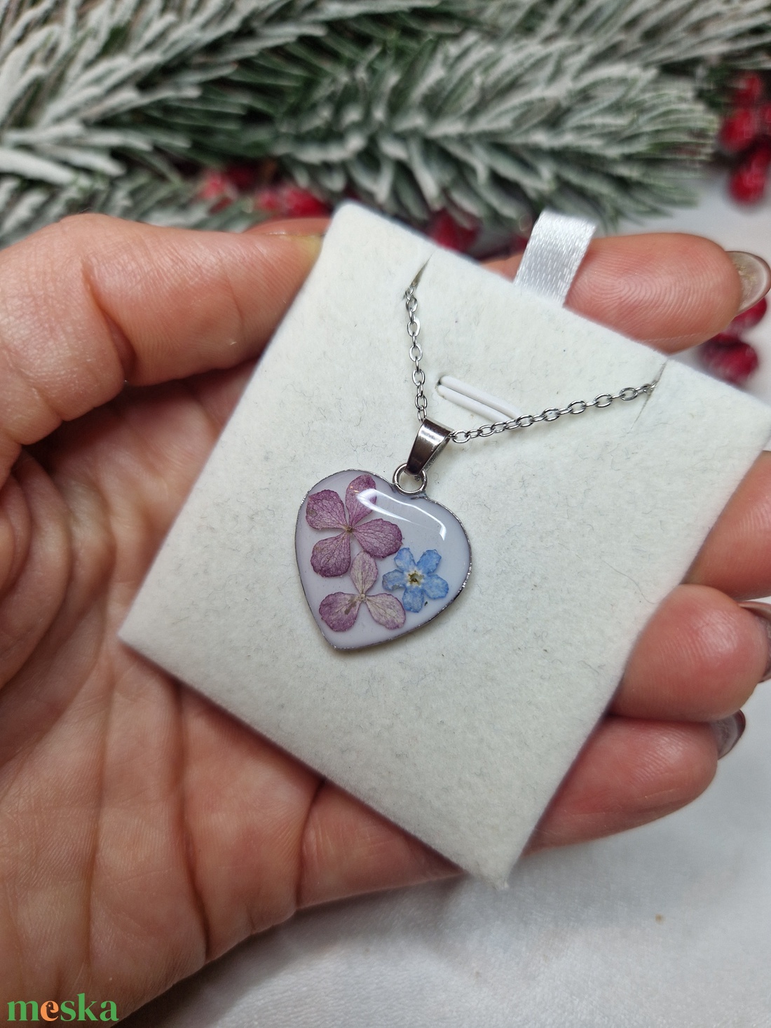 Nemesacél nyaklánc virágokkal - ékszer - nyaklánc - medálos nyaklánc - Meska.hu