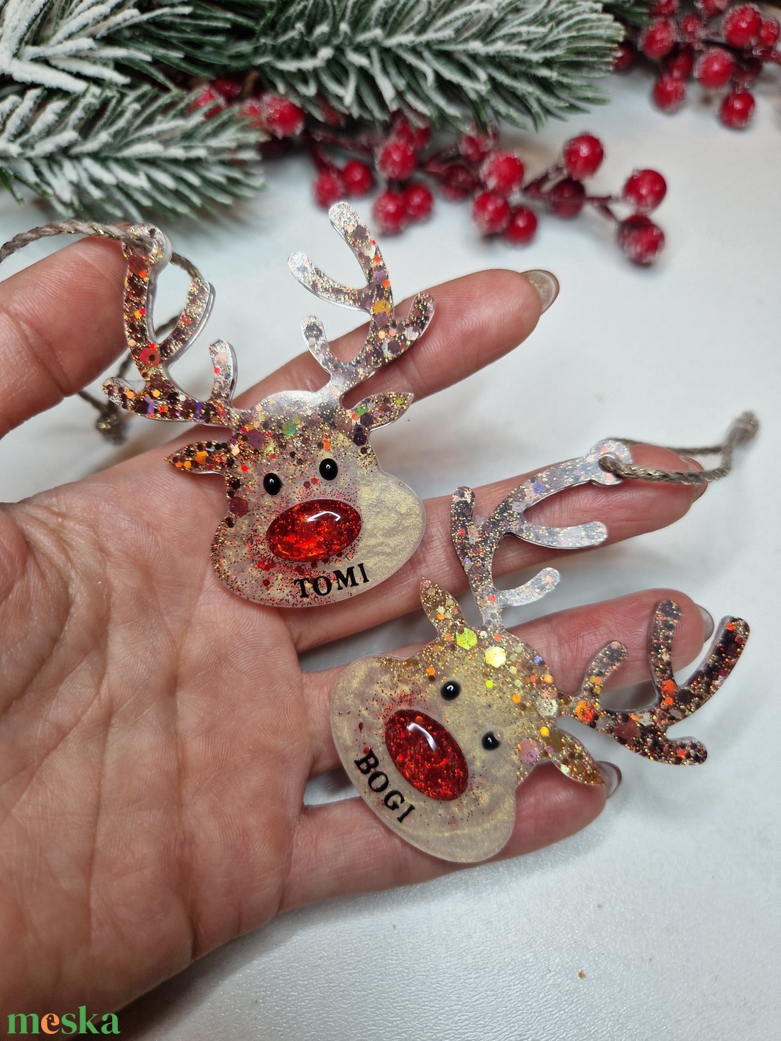 2db rénszarvasfej névvel karácsonyfadísz - karácsony - karácsonyi lakásdekoráció - karácsonyfadíszek - Meska.hu