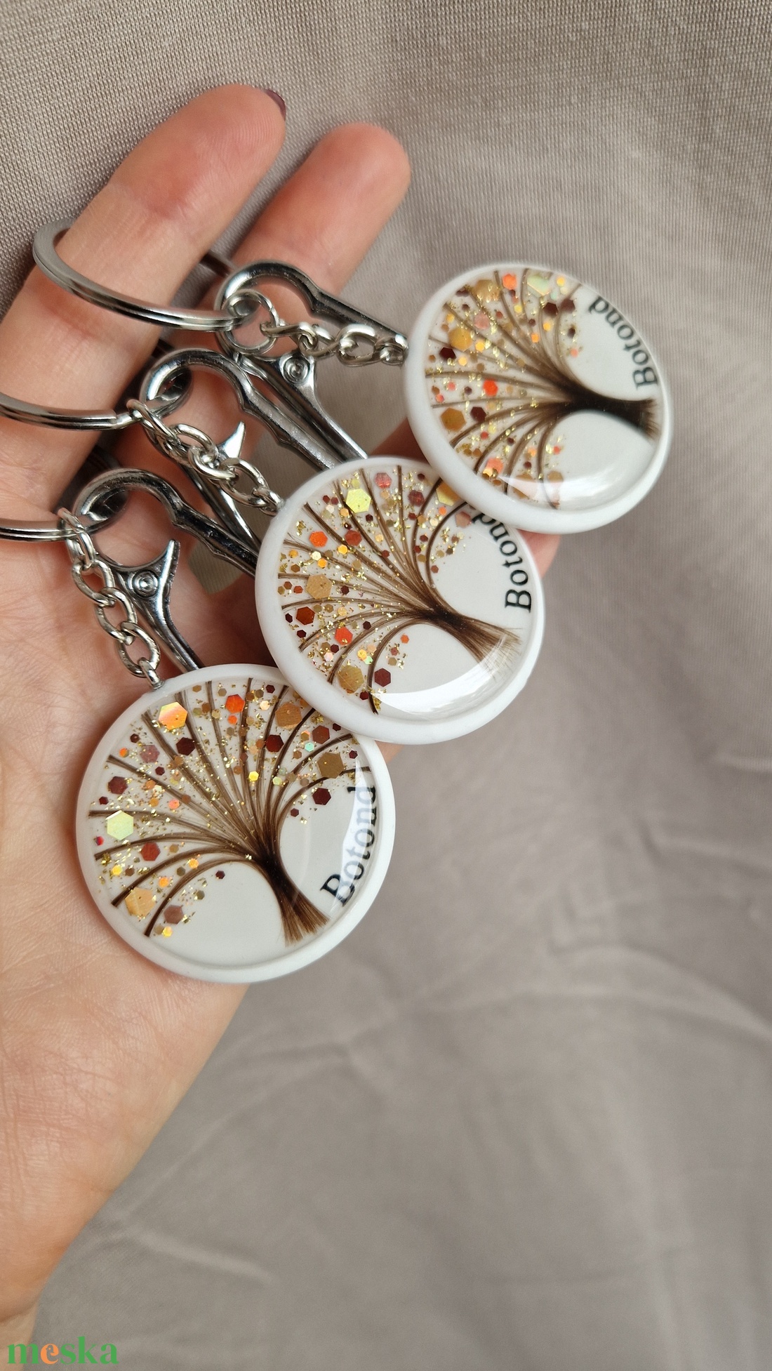 Hajtincses emlékőrző életfa kulcstartó  - ékszer - ékszerszett - Meska.hu