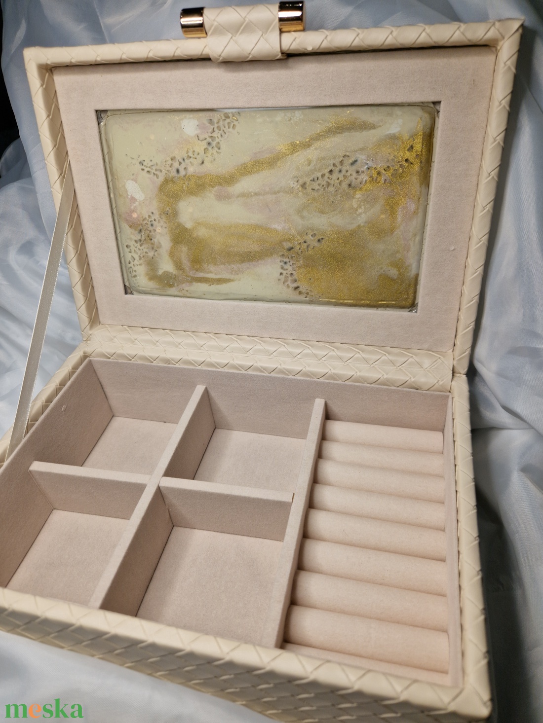 Ékszertartó doboz arany beige - ékszer - ékszertartó - ékszerdoboz - Meska.hu