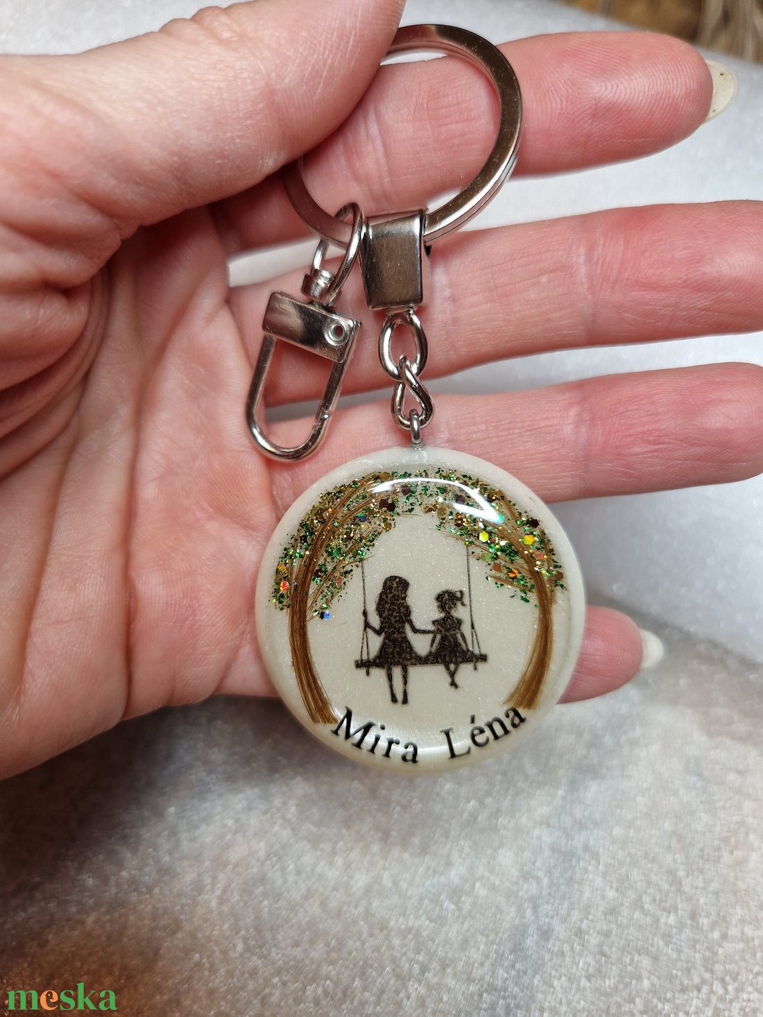 Dupla hajtincses emlékőrző hintás kulcstartó - ékszer - ékszerszett - Meska.hu