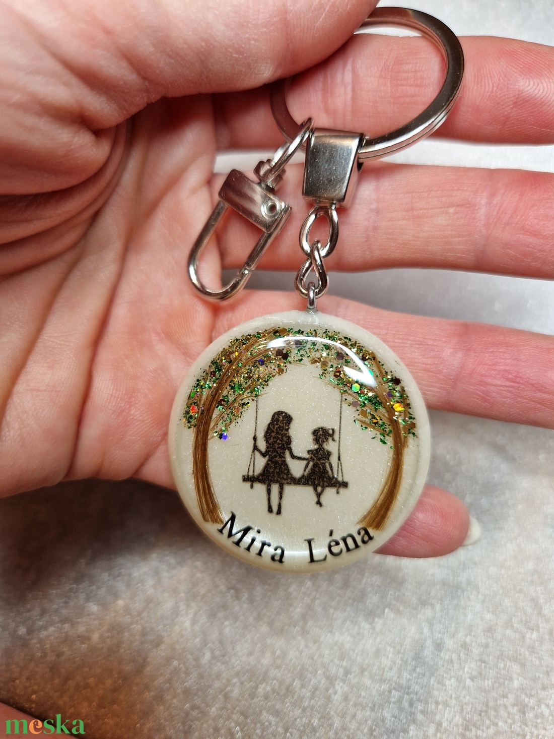 Dupla hajtincses emlékőrző hintás kulcstartó - ékszer - ékszerszett - Meska.hu