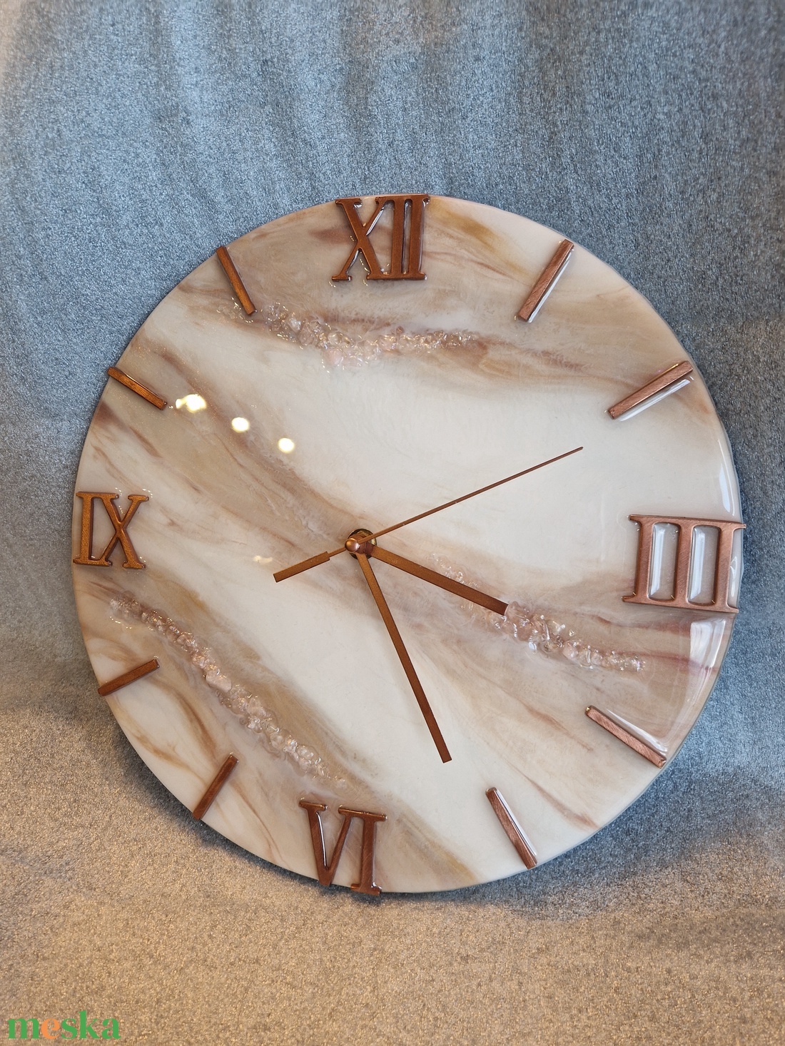 Rose gold epoxy óra ásványokkal - otthon & életmód - dekoráció - fali és függő dekoráció - falióra & óra - Meska.hu