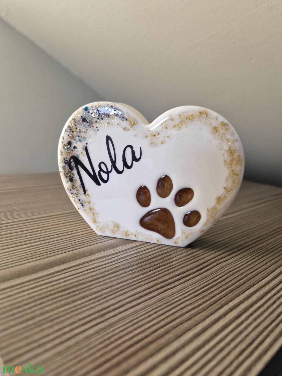 Emlékőrző szív tappancsos polcdísz szőrtinccsel - otthon & életmód - dekoráció - asztal és polc dekoráció - asztaldísz - Meska.hu