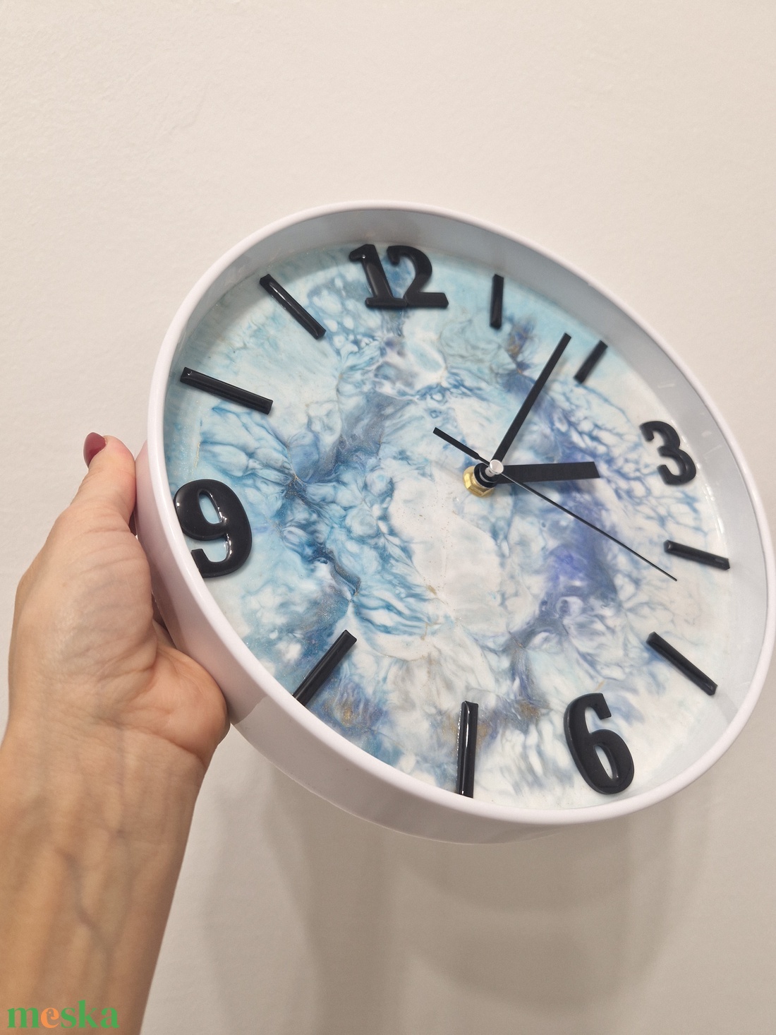 Jégtánc epoxy óra fehér kerettel 25cm átmérőjű  - otthon & életmód - dekoráció - fali és függő dekoráció - falióra & óra - Meska.hu
