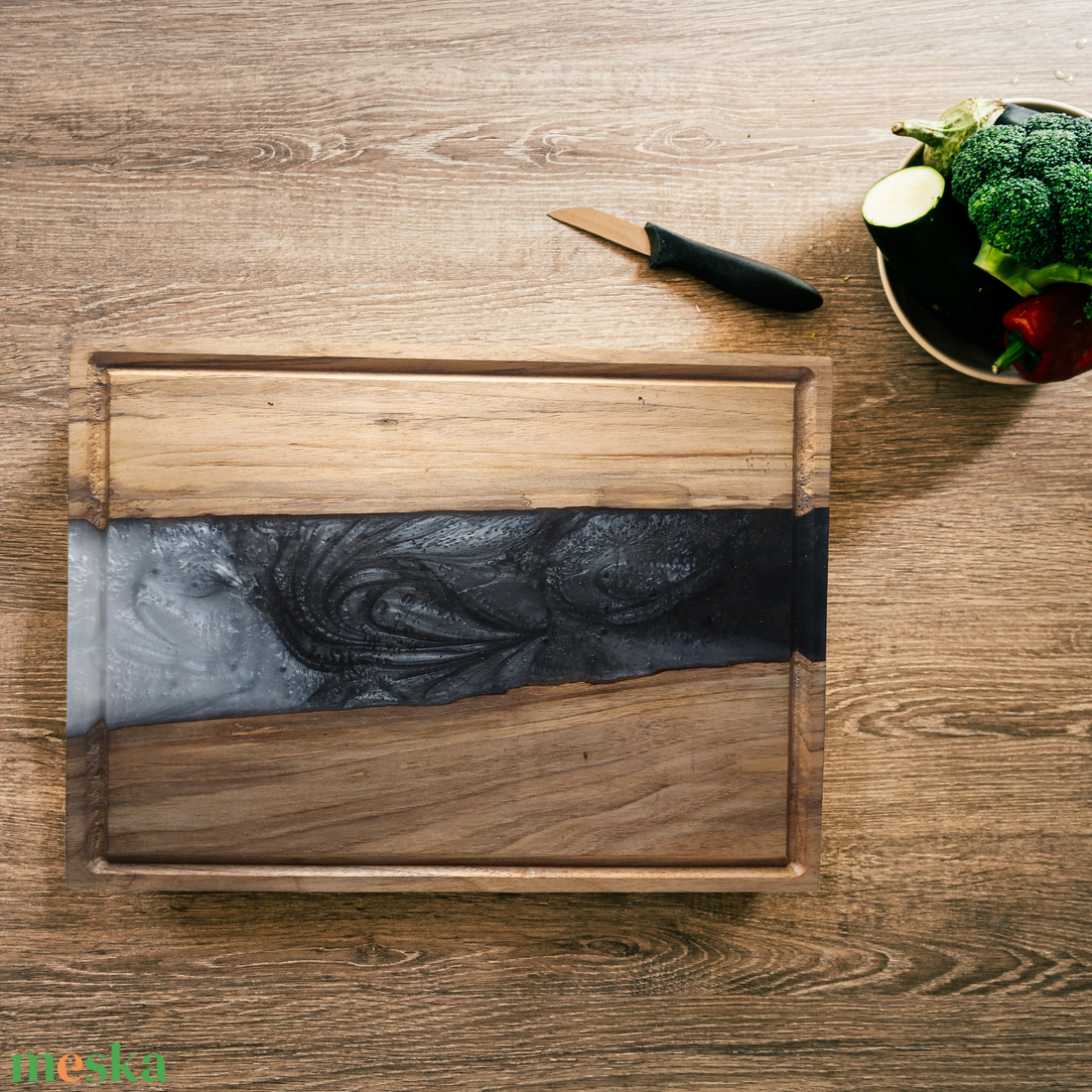 3 az 1-ben prémium vágódeszka, késtartó és tálaló egyben fekete-fehér - otthon & életmód - konyhafelszerelés, tálalás - sütés, főzés - vágódeszka - Meska.hu 3 az 1-ben prémium vágódeszka, késtartó és tálaló egyben fekete-fehér - otthon & életmód - konyhafelszerelés, tálalás - sütés, főzés - vágódeszka - Meska.hu