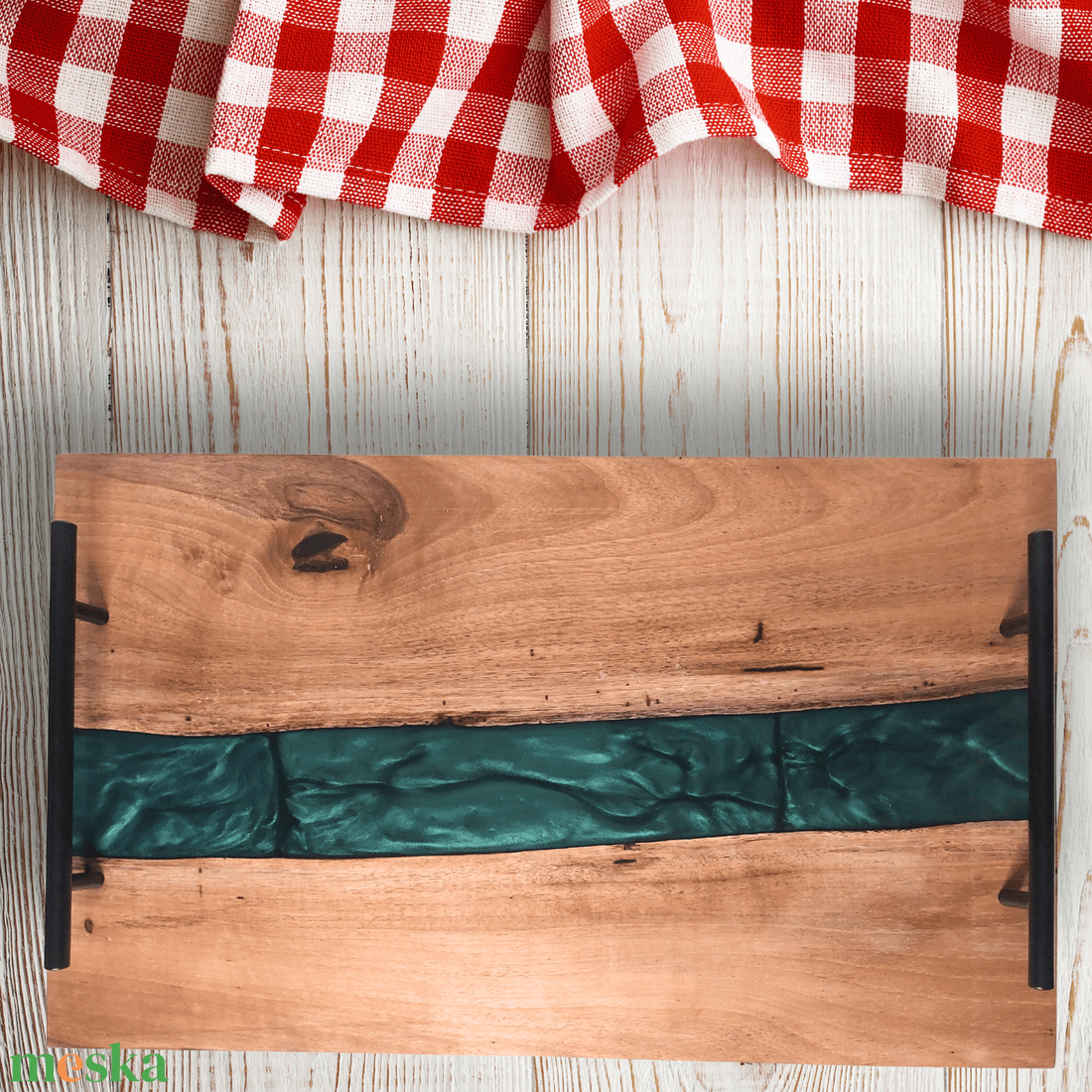 Prémium diófa  tálaló - zöld - otthon & életmód - konyhafelszerelés, tálalás - sütés, főzés - vágódeszka - Meska.hu Prémium diófa  tálaló - zöld - otthon & életmód - konyhafelszerelés, tálalás - sütés, főzés - vágódeszka - Meska.hu