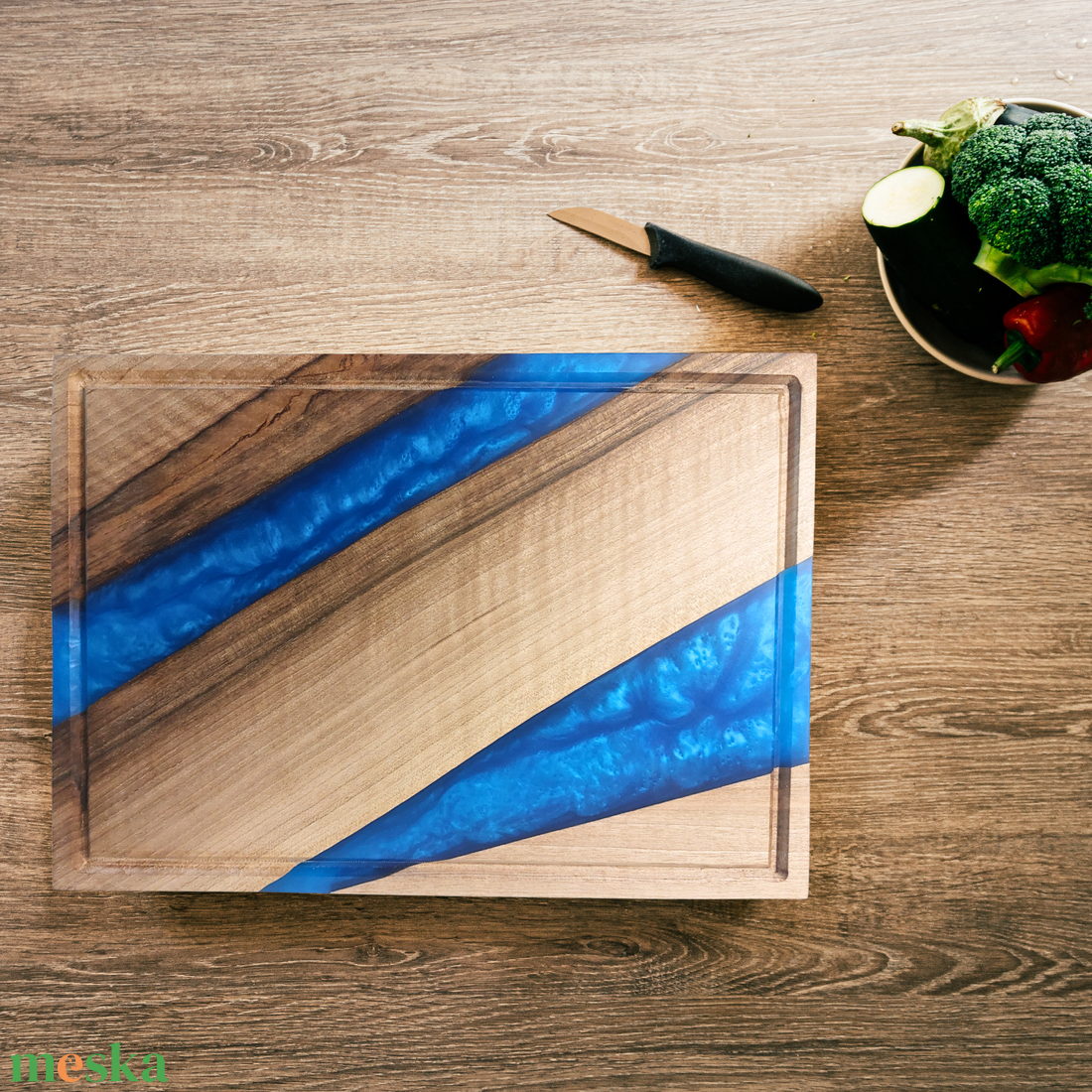3 az 1-ben prémium vágódeszka, késtartó és tálaló egyben kék - otthon & életmód - konyhafelszerelés, tálalás - sütés, főzés - vágódeszka - Meska.hu 3 az 1-ben prémium vágódeszka, késtartó és tálaló egyben kék - otthon & életmód - konyhafelszerelés, tálalás - sütés, főzés - vágódeszka - Meska.hu