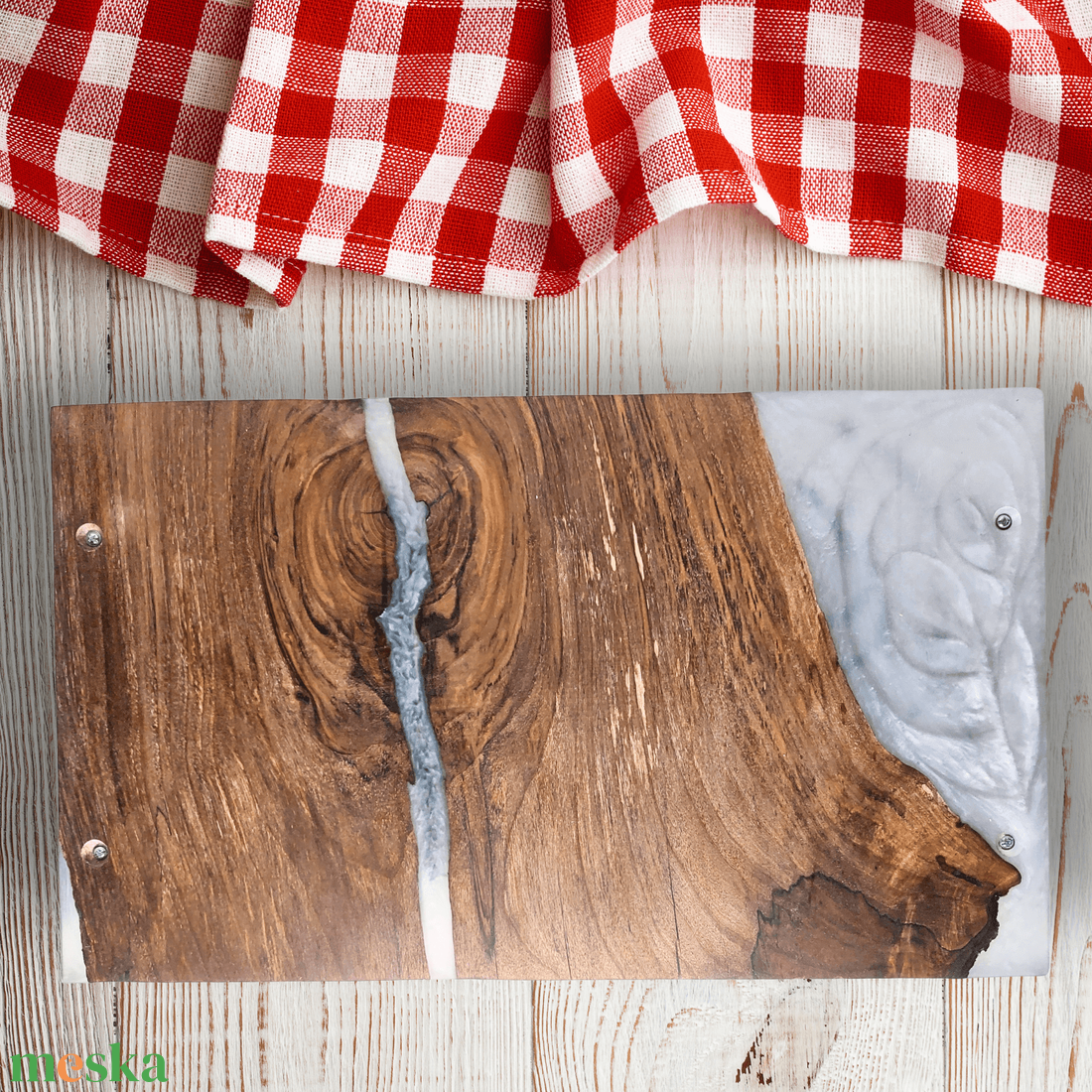 Prémium Diófa Tálaló  metál fehér levendulával - otthon & életmód - konyhafelszerelés, tálalás - sütés, főzés - vágódeszka - Meska.hu