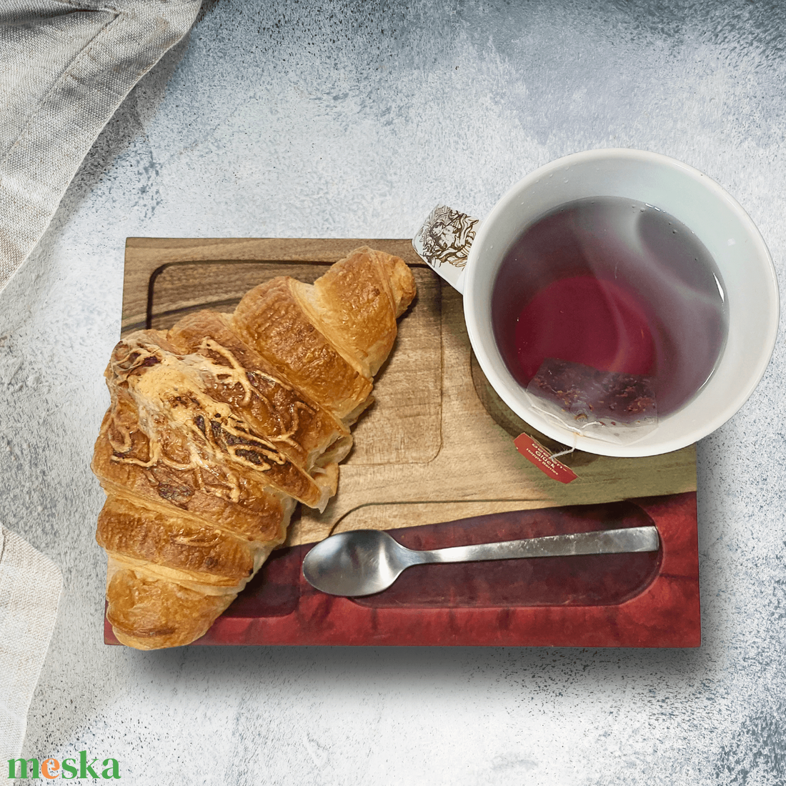 Diófa reggelizőtálca - piros - otthon & életmód - konyhafelszerelés, tálalás - tálalás - tálca - Meska.hu