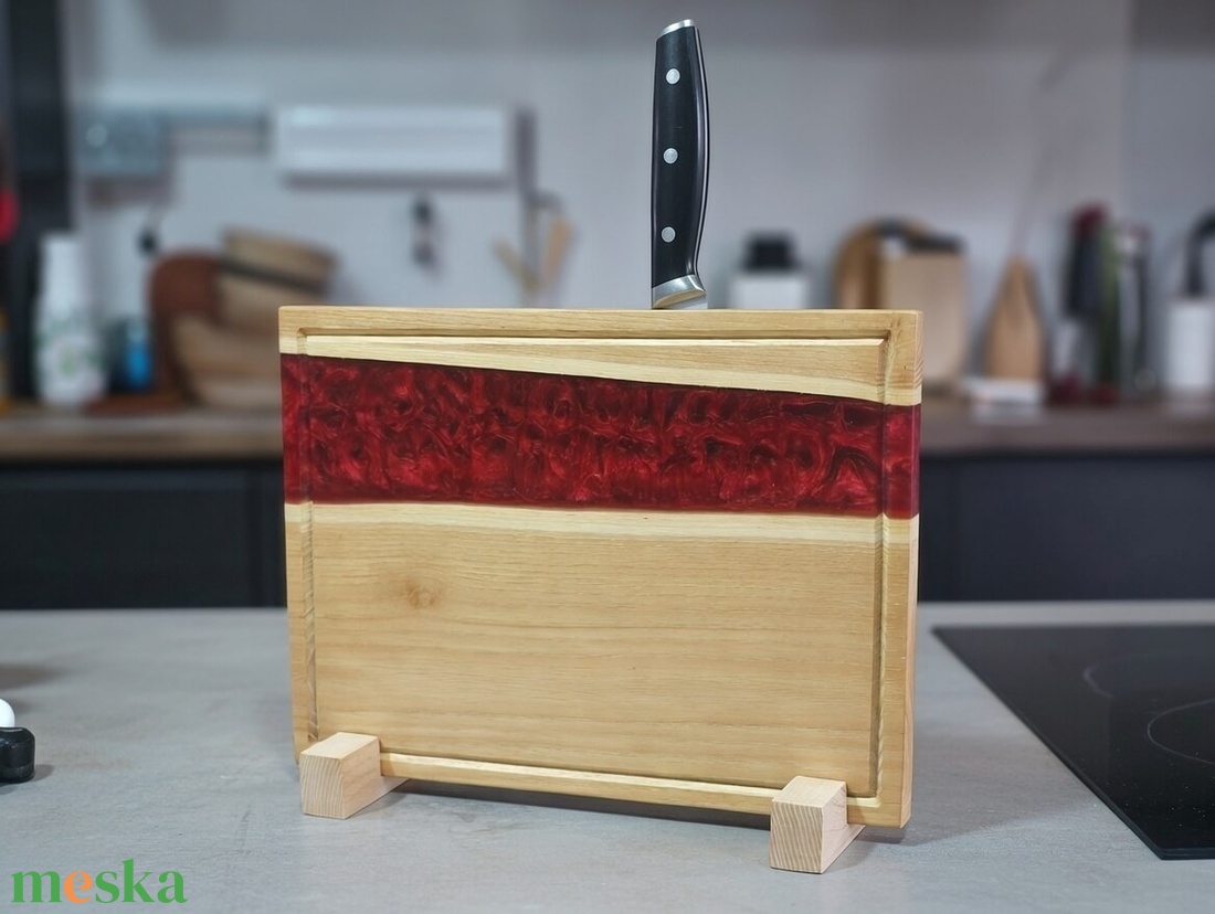 Akácfa mágneses késtartó / tálaló / vágódeszka - Piros - otthon & életmód - konyhafelszerelés, tálalás - sütés, főzés - vágódeszka - Meska.hu