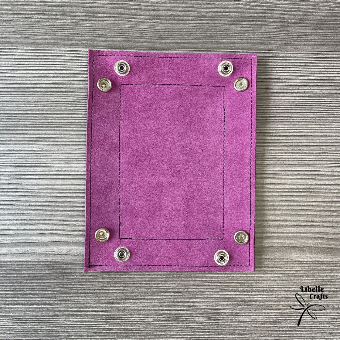 Színes bőr tálca - rózsaszín és kék - otthon & életmód - dekoráció - asztal és polc dekoráció - dekorációs tál, tartó - Meska.hu