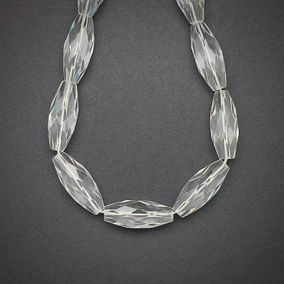 Hegyikristály fazettált hordó 11x28mm ékszerkészítő alapanyag (füzér) - kellékek & szerszámok - ásvány alapanyag - ásványfüzér - Meska.hu