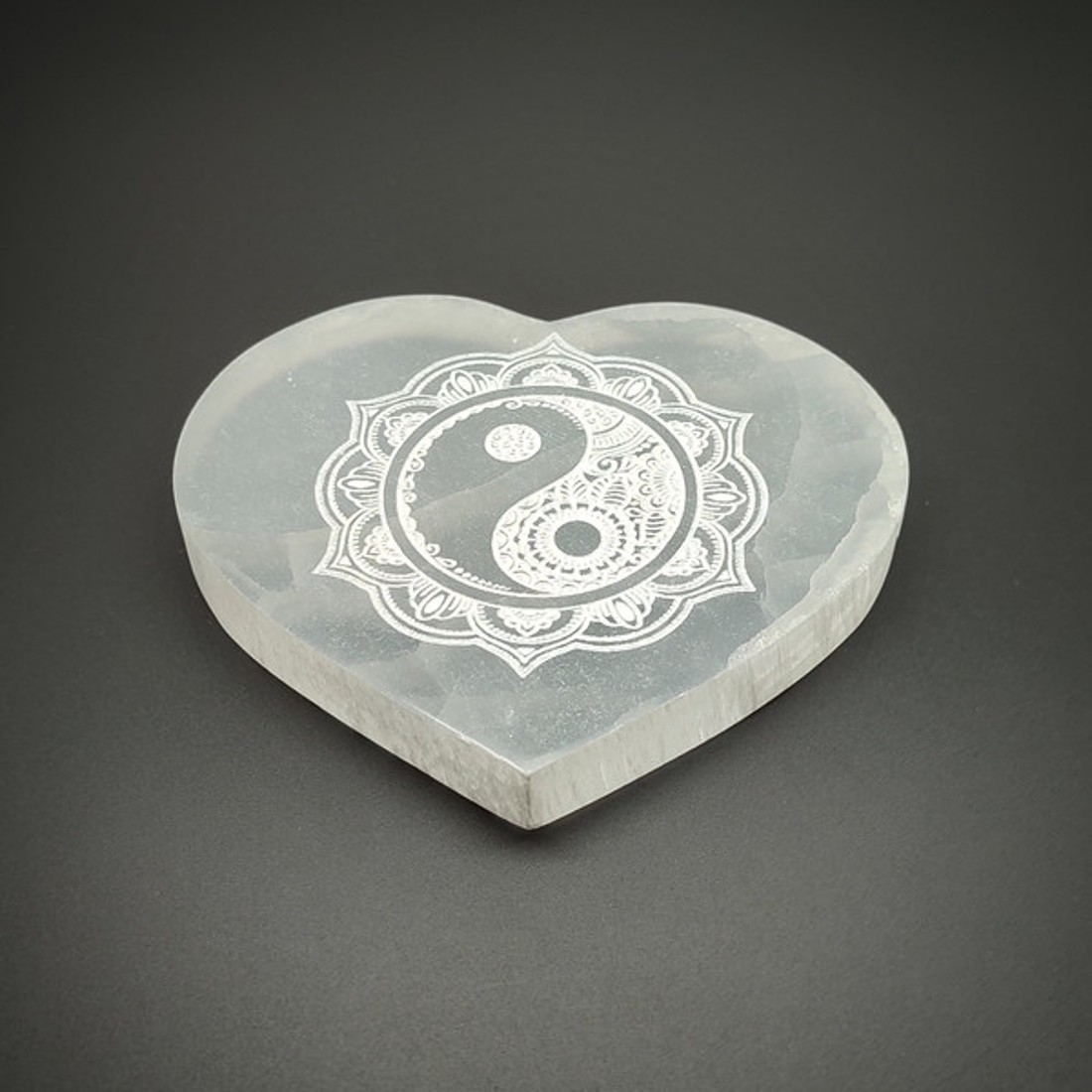 Szelenit szív lapos yin yang mandala 7-8cm - kellékek & szerszámok - ásvány alapanyag - ásvány figura - Meska.hu