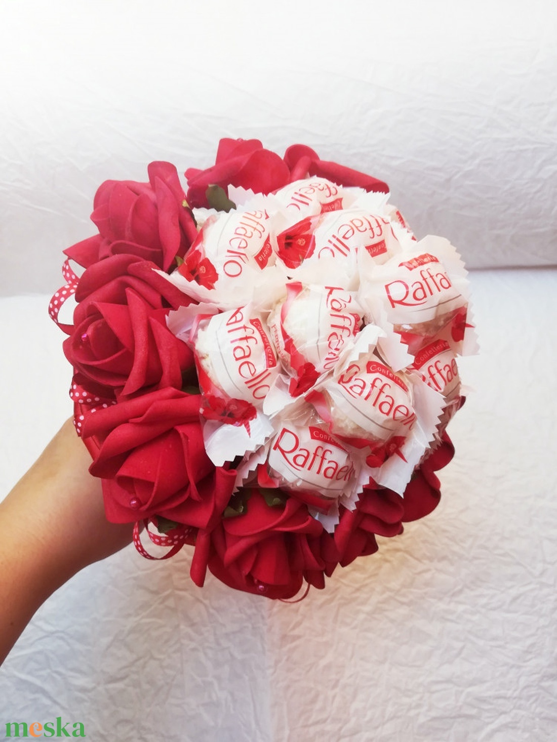 Red and White szett + AJÁNDÉK Ámor nyila fatáblával - szappanvirág doboz és bonbon édesség csokor - otthon & életmód - dekoráció - virágdísz és tartó - virágbox, virágdoboz - Meska.hu Red and White szett + AJÁNDÉK Ámor nyila fatáblával - szappanvirág doboz és bonbon édesség csokor - otthon & életmód - dekoráció - virágdísz és tartó - virágbox, virágdoboz - Meska.hu