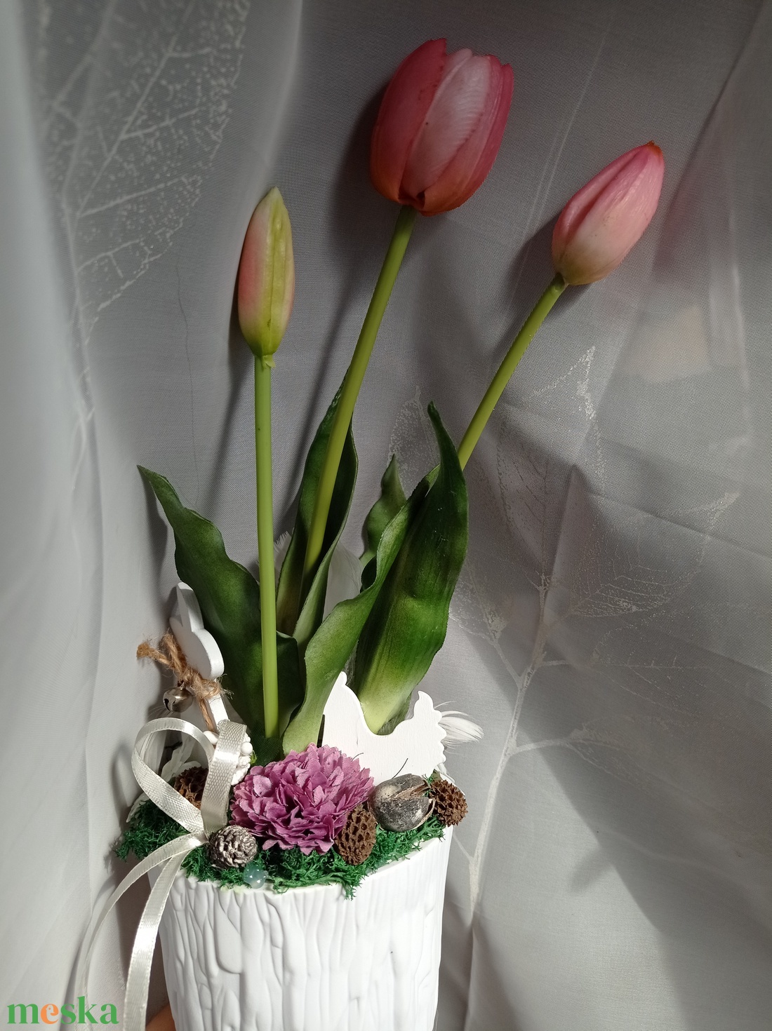 Húsvéti tulipános asztaldísz nyuszival tavaszi dekoráció - otthon & életmód - dekoráció - asztal és polc dekoráció - asztaldísz - Meska.hu