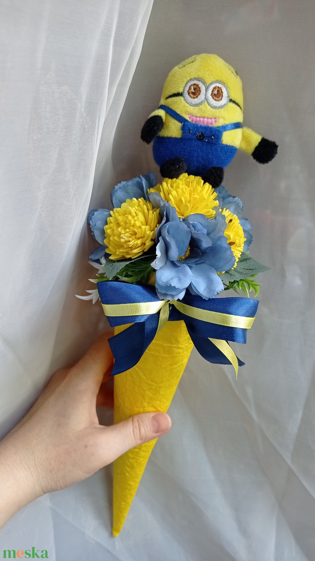 Minion ballagási csokor - otthon & életmód - dekoráció - virágdísz és tartó - csokor & virágdísz - Meska.hu Minion ballagási csokor - otthon & életmód - dekoráció - virágdísz és tartó - csokor & virágdísz - Meska.hu