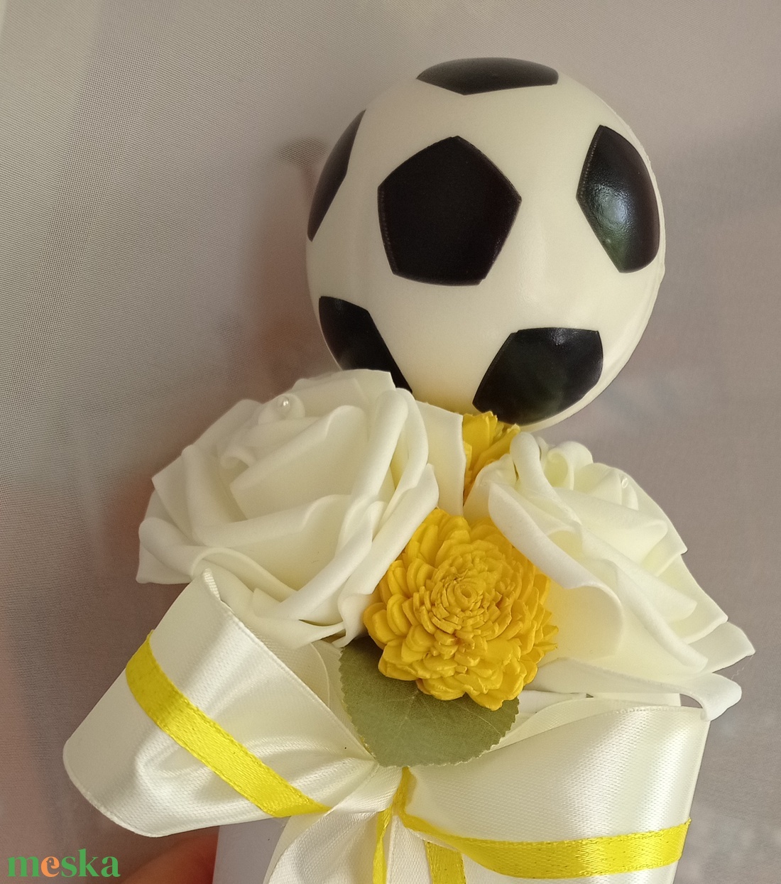 Focilabdás habrózsa csokor - otthon & életmód - virágdekoráció - virágok - virágcsokor - Meska.hu