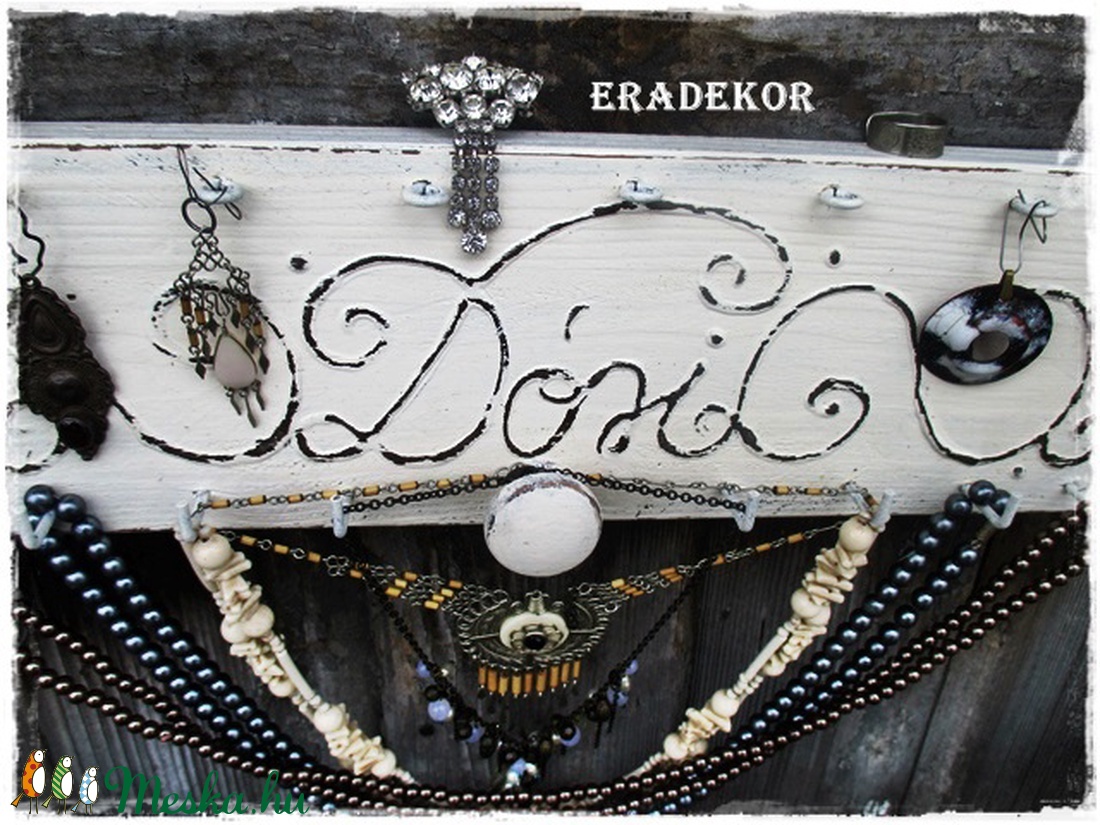 Antikolt fehér vintage -ÉKSZERTARTÓ TÁBLA - ékszer - ékszertartó - fali ékszertartó - Meska.hu Antikolt fehér vintage -ÉKSZERTARTÓ TÁBLA - ékszer - ékszertartó - fali ékszertartó - Meska.hu