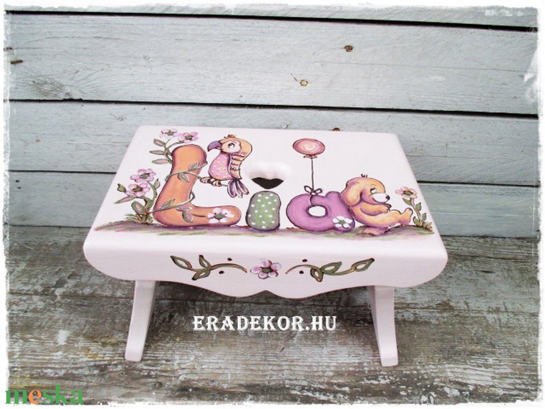 A fecske és a kiskutya meséje - otthon & életmód - babaszoba, gyerekszoba - gyerek szék, sámli - Meska.hu A fecske és a kiskutya meséje - otthon & életmód - babaszoba, gyerekszoba - gyerek szék, sámli - Meska.hu