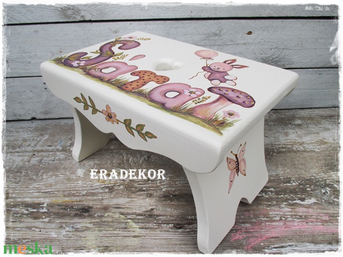 A repülő nyuszi meséje, névre szóló sámlik  keresztelőre - otthon & életmód - babaszoba, gyerekszoba - gyerek szék, sámli - Meska.hu