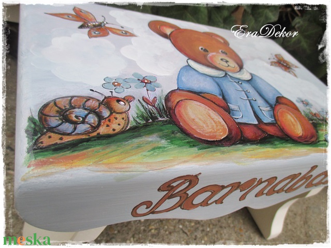 Kisfiúnak ajándék keresztelőre születésnapra mesés sámli névreszóló - játék & sport - keresztelőajándékok - Meska.hu