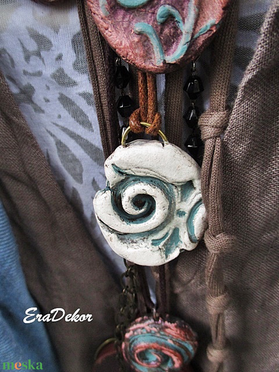 Rusztikus fehér, virág nyaklánc - ékszer - nyaklánc - medálos nyaklánc - Meska.hu