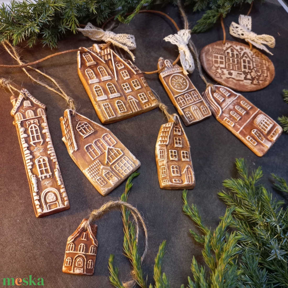Rusztikus házak karácsonyfadíszek 8 db/szett - karácsony - karácsonyi lakásdekoráció - karácsonyfadíszek - Meska.hu
