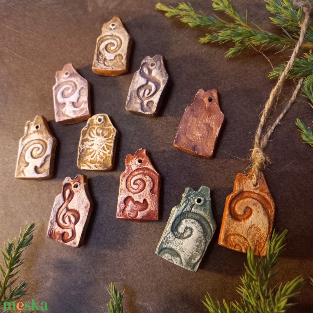 Rusztikus festett házikók karácsonyfadíszek 10 db/szett - karácsony - karácsonyi lakásdekoráció - karácsonyfadíszek - Meska.hu