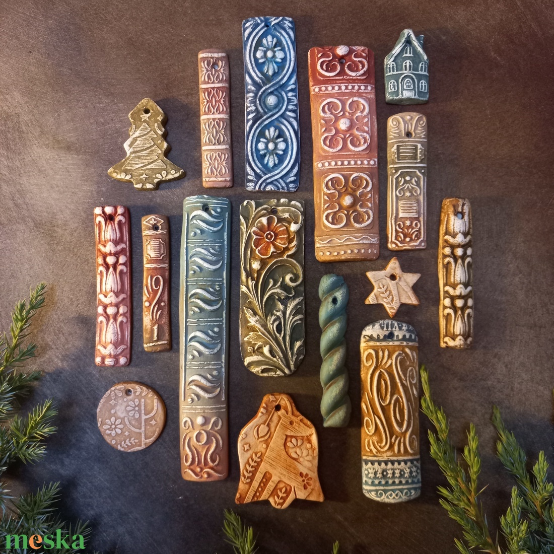 Rusztikus ornamentika - karácsonyfadíszek 16 db/szett - karácsony - karácsonyi lakásdekoráció - karácsonyfadíszek - Meska.hu