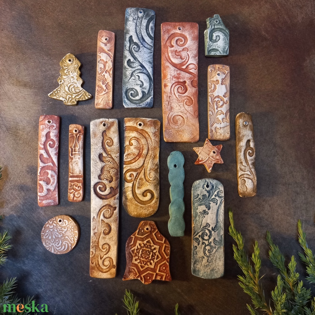 Rusztikus ornamentika - karácsonyfadíszek 16 db/szett - karácsony - karácsonyi lakásdekoráció - karácsonyfadíszek - Meska.hu