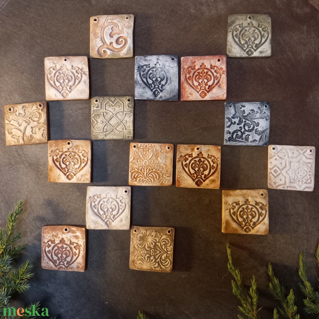 Rusztikus ornamentika - karácsonyfadíszek 8 db/szett - karácsony - karácsonyi lakásdekoráció - karácsonyfadíszek - Meska.hu