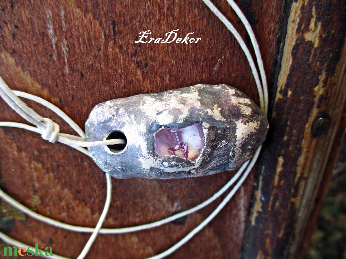 Ezüstös bronz, rózsaszín kővel  - ékszer - nyaklánc - medálos nyaklánc - Meska.hu