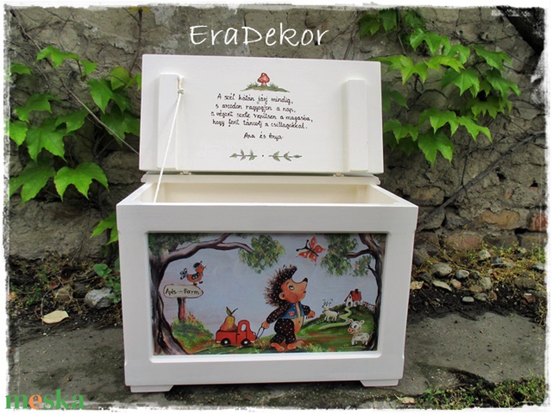 Sünis  játéktároló láda kisfiúk keresztelőjére - baba - mama - babaszobabútor - játéktároló - Meska.hu