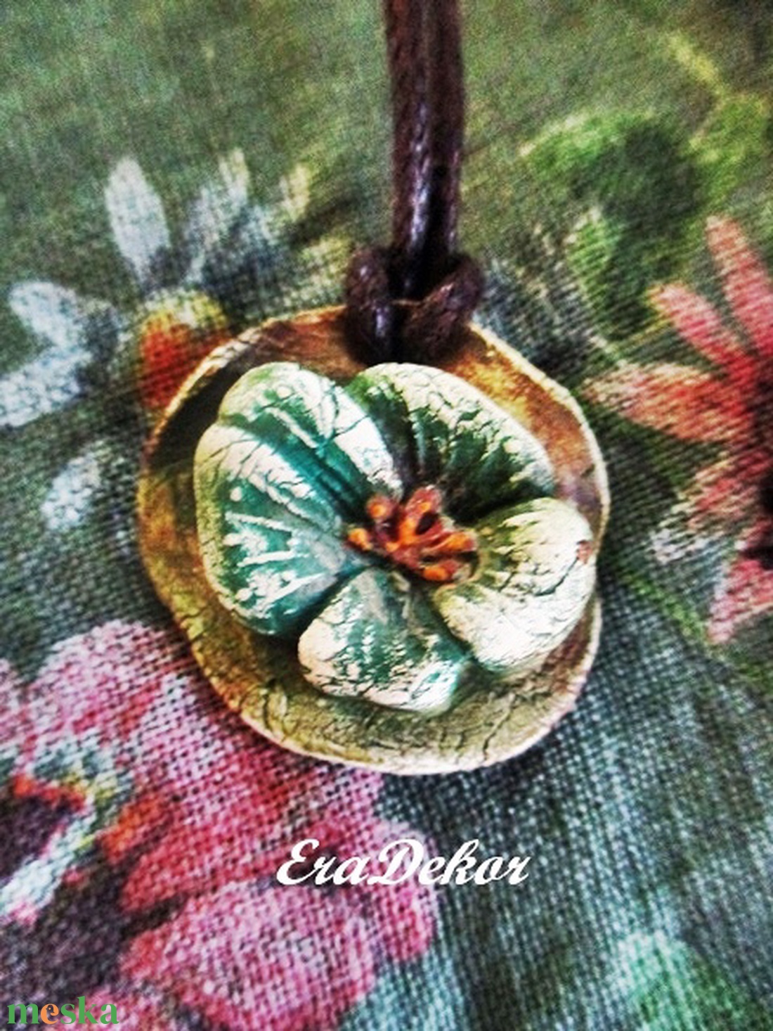 Virágom nyaklánc és lepke - ékszer - nyaklánc - medálos nyaklánc - Meska.hu