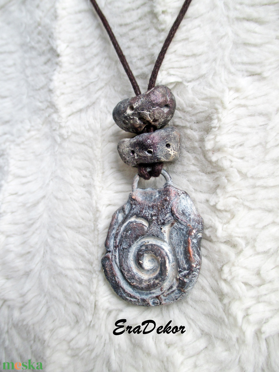 Szürkés ezüst nyaklánc - ékszer - nyaklánc - medálos nyaklánc - Meska.hu