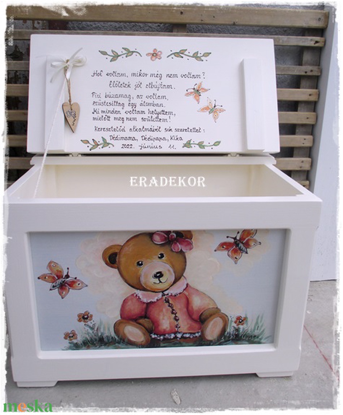 Macis  játéktároló kincsesládák  kislányoknak keresztelőre - baba - mama - babaszobabútor - játéktároló - Meska.hu