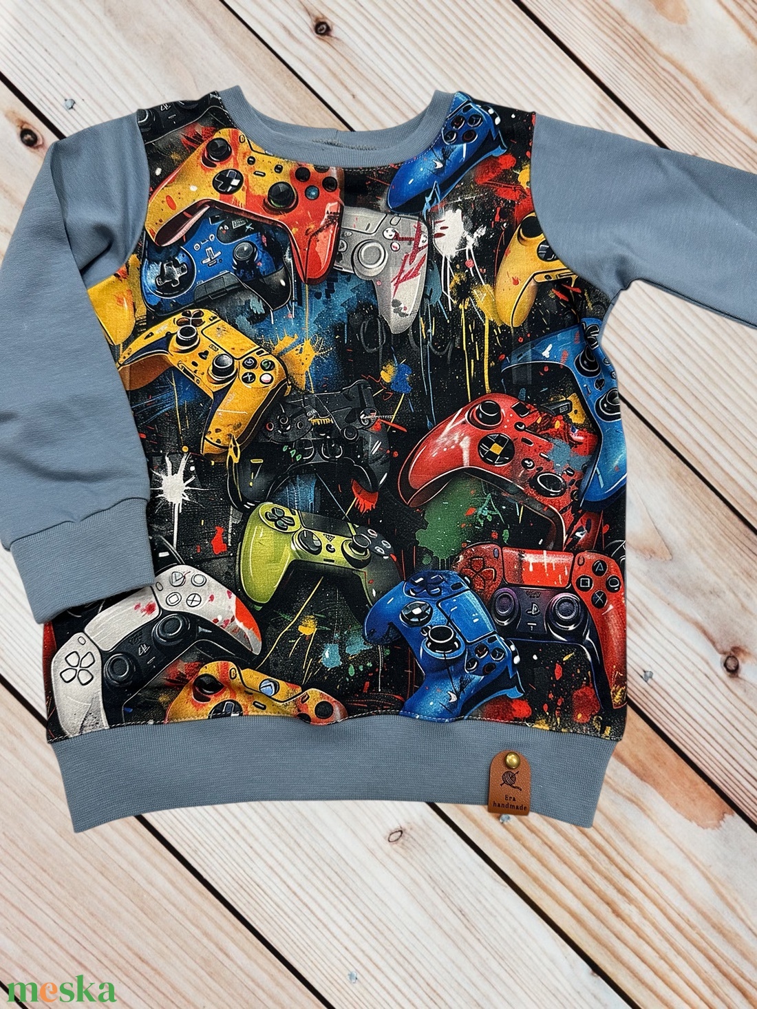 Gamer mintás gyerek pulóver � Vagány kontrolleres minta, puha futter anyagból (98, 110) - ruha & divat - gyerekruha - pulóver - Meska.hu