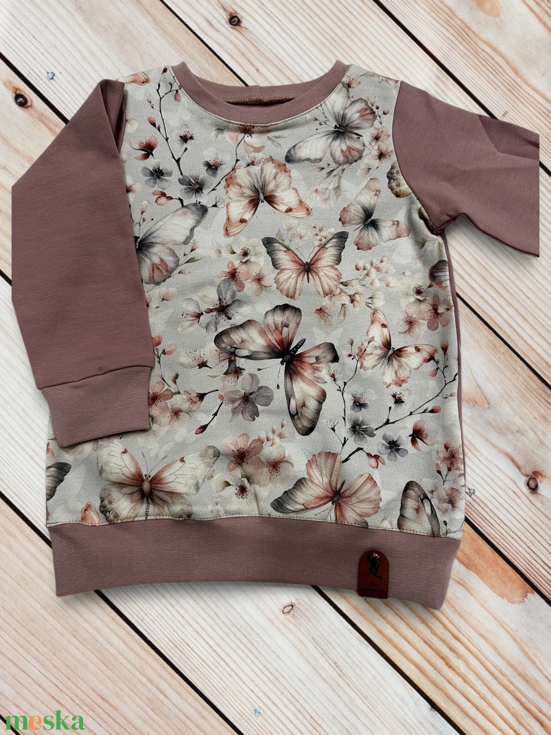 Pillangós gyerek pulóver � Pihe-puha futter anyagból (98-as méret) - ruha & divat - gyerekruha - pulóver - Meska.hu