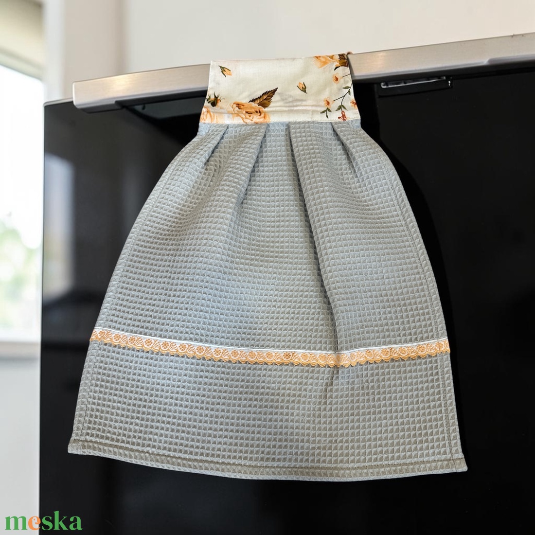 Romantikus kisvirágos, tépőzáras konyharuha (2026) - otthon & életmód - konyhafelszerelés, tálalás - konyhai textil - konyharuha & törlőkendő - Meska.hu