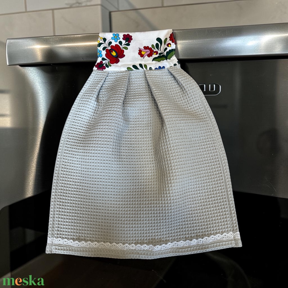 Kalocsai mintás, akasztható darázsanyag konyharuha (2026) - otthon & életmód - konyhafelszerelés, tálalás - konyhai textil - konyharuha & törlőkendő - Meska.hu