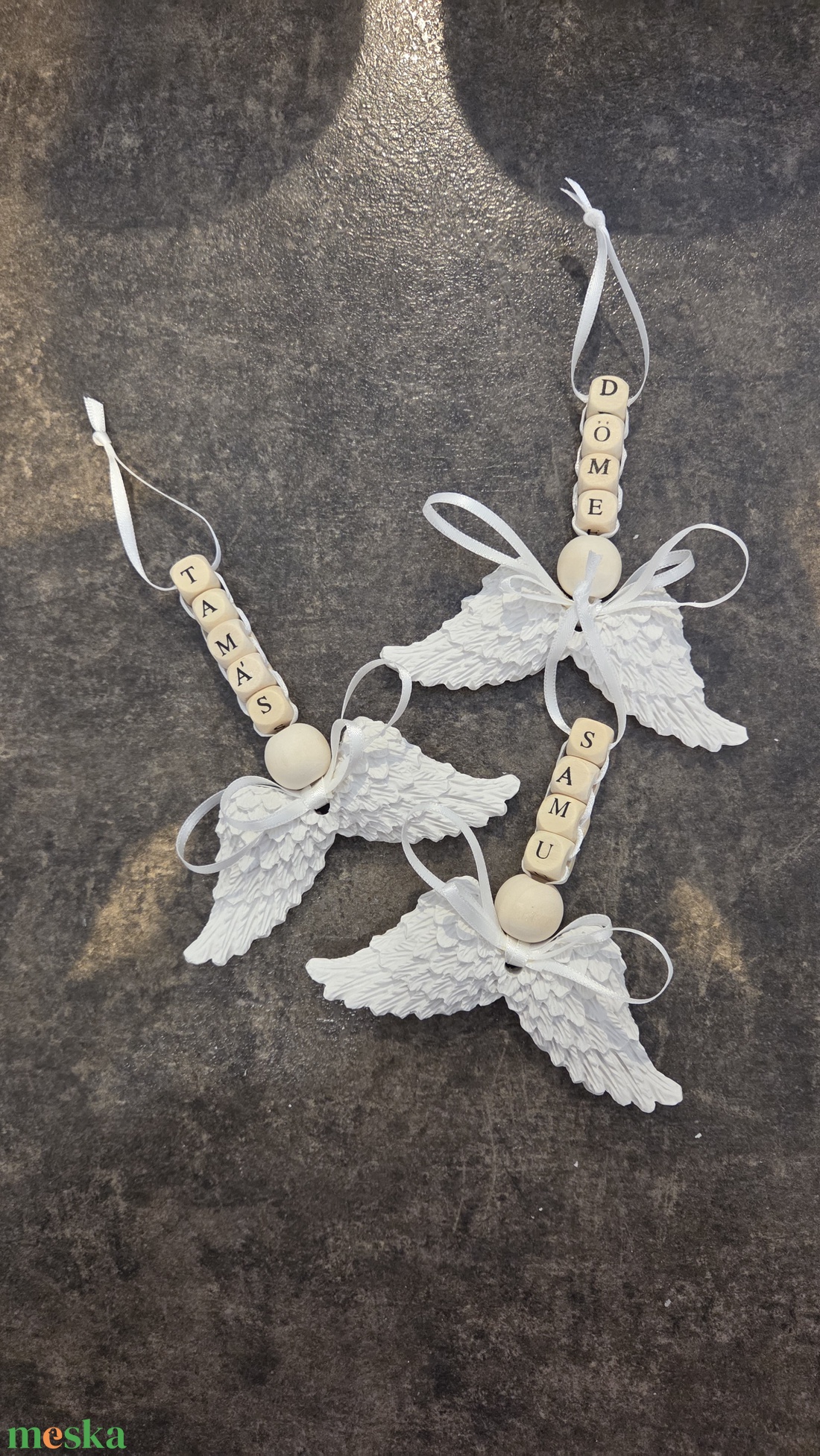 Névre szóló karácsonyfadísz - Angyalszárny  - karácsony - karácsonyi lakásdekoráció - karácsonyfadíszek - Meska.hu