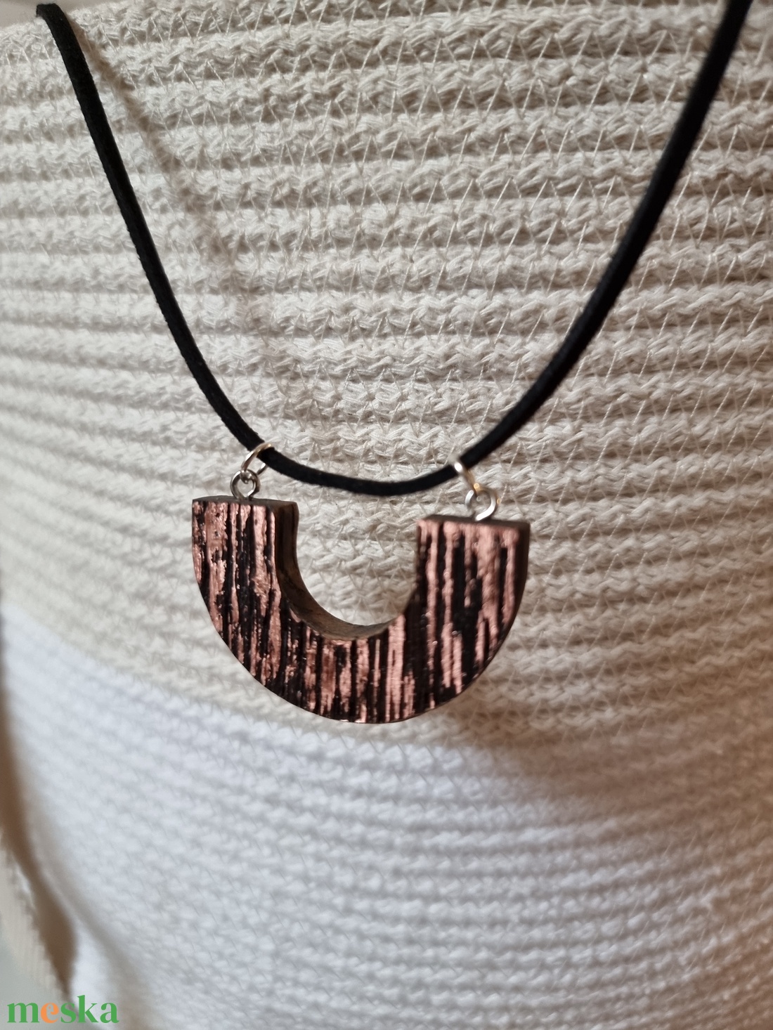 Félkör alakú fa medál rose gold színnel - ékszer - nyaklánc - medálos nyaklánc - Meska.hu