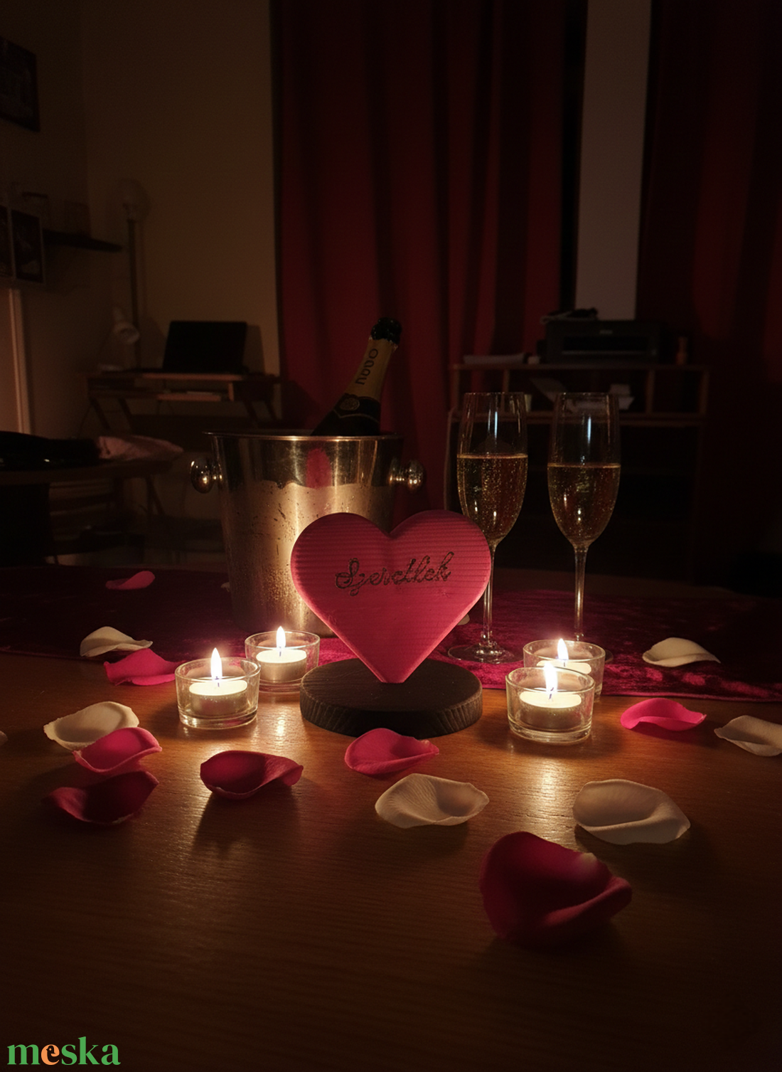 Nő-napi talpas szív ajándék - otthon & életmód - dekoráció - asztal és polc dekoráció - asztaldísz - Meska.hu