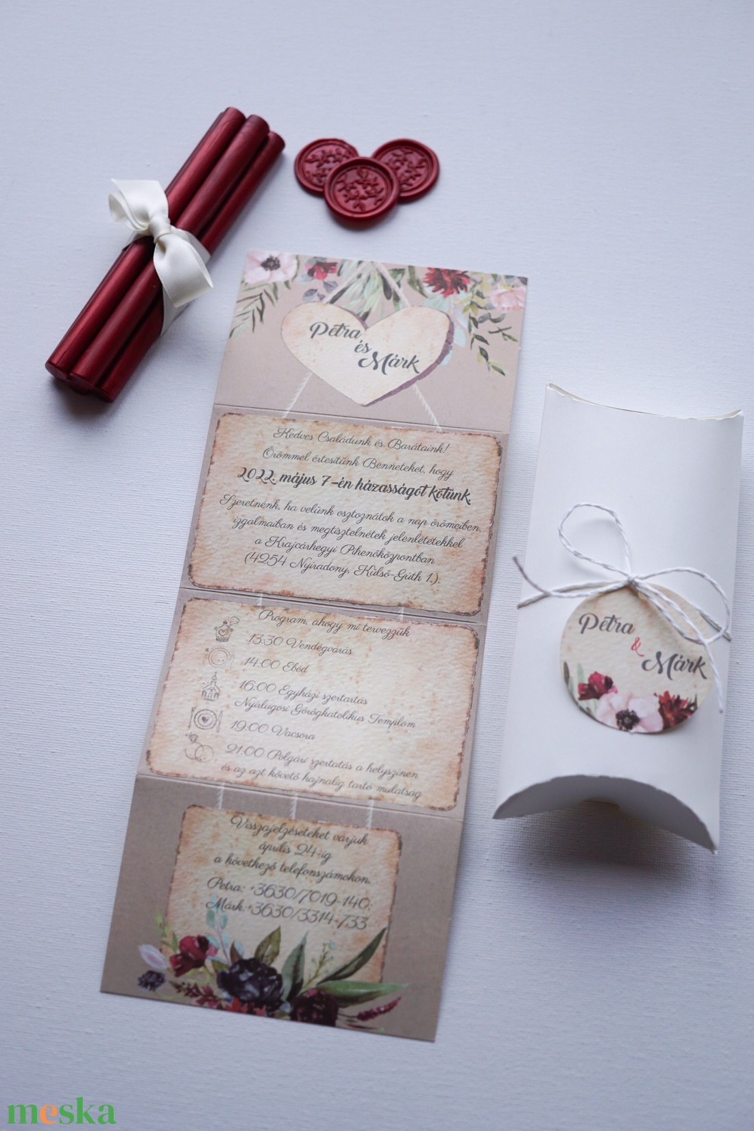Dobozos esküvői meghívó, virágmintás meghívó, párna dobozos meghívó, harmónika meghívó - esküvő - meghívó & kártya - meghívó - Meska.hu