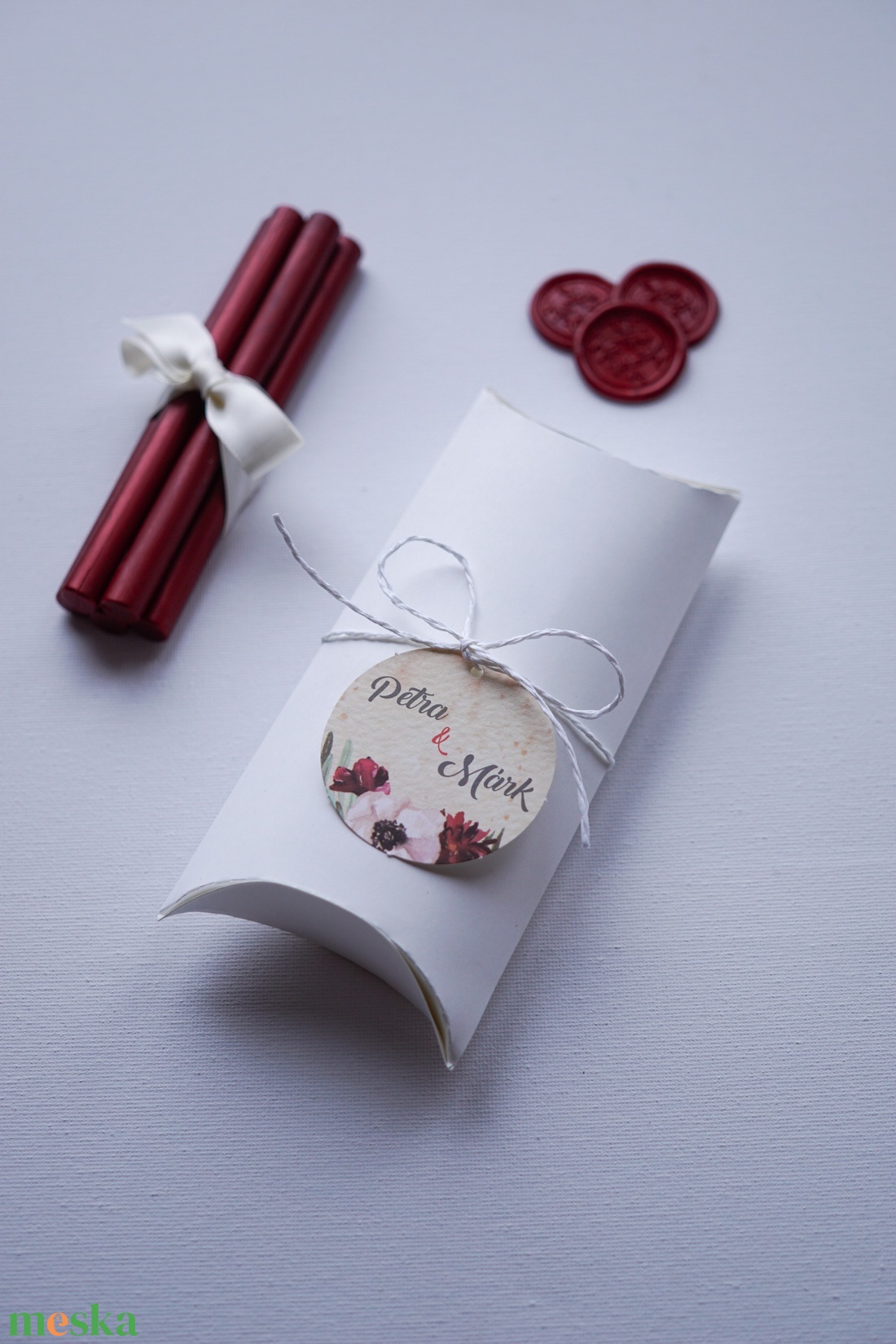 Dobozos esküvői meghívó, virágmintás meghívó, párna dobozos meghívó, harmónika meghívó - esküvő - meghívó & kártya - meghívó - Meska.hu