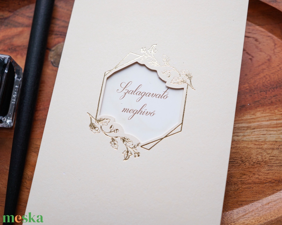 Szalagavató meghívó, elegáns, arany levélmintás krém színű tokkal - esküvő - meghívó & kártya - meghívó - Meska.hu