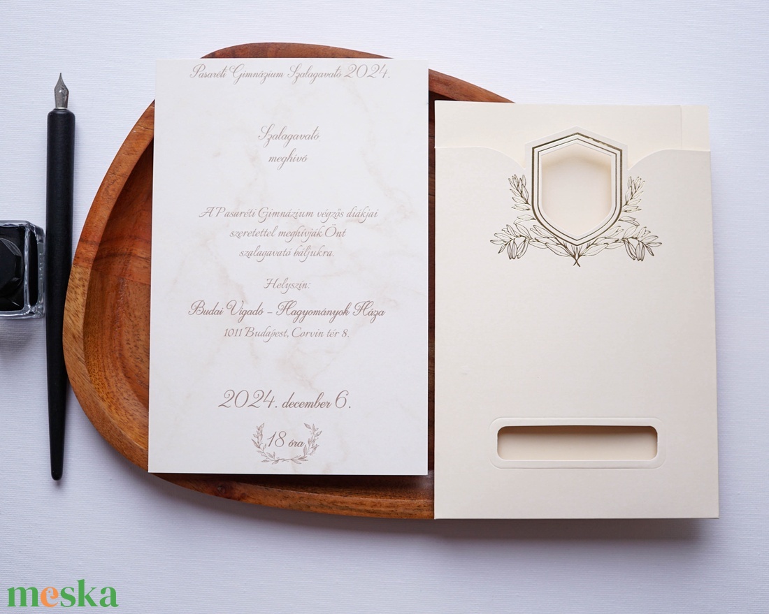 Szalagavató meghívó, elegáns, arany levélmintás krém színű kivágott tokkal - esküvő - meghívó & kártya - meghívó - Meska.hu
