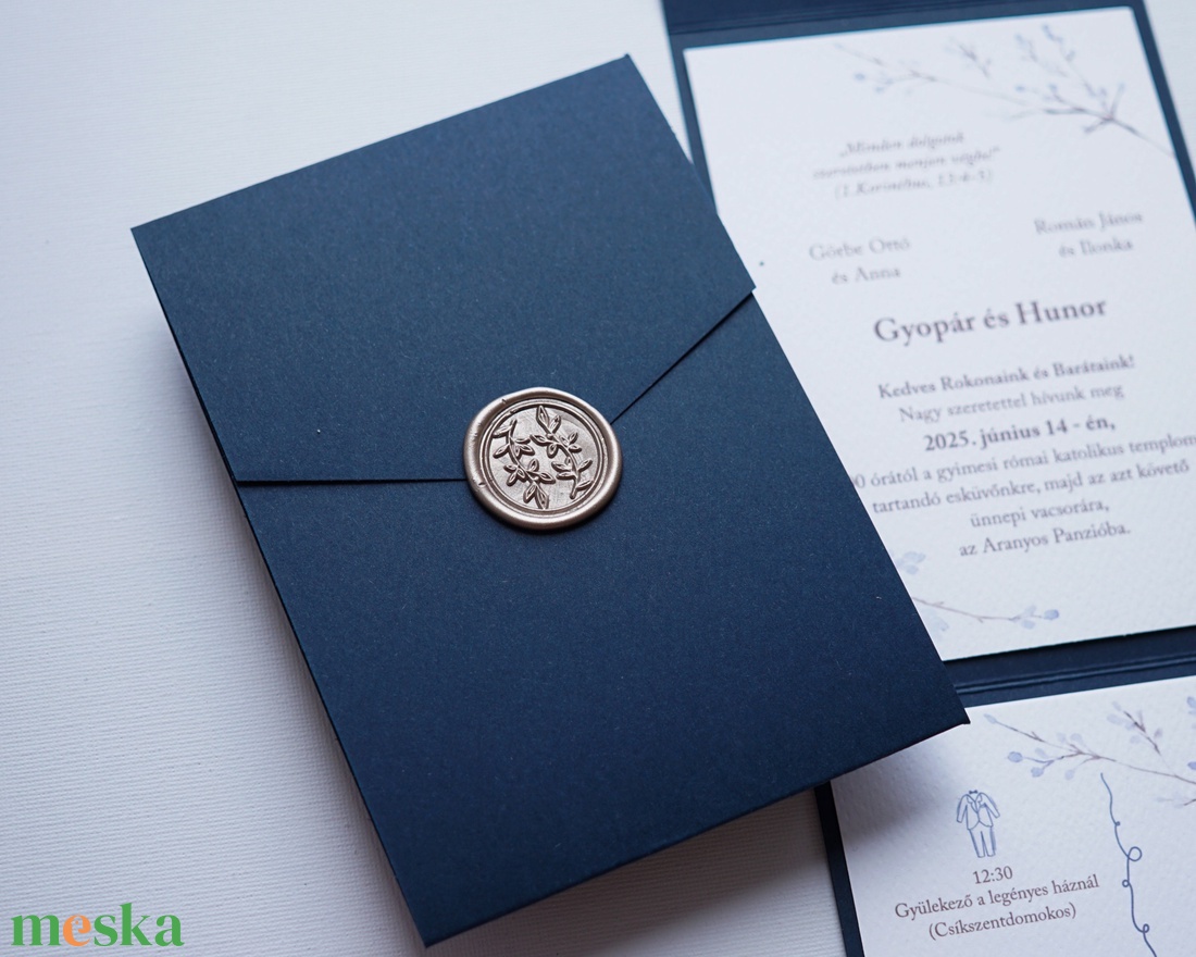 Tengerészkék kinyitható esküvői meghívó, viaszpecséttel, zsebes meghívó, borítékra hajtható meghívó - esküvő - meghívó & kártya - meghívó - Meska.hu